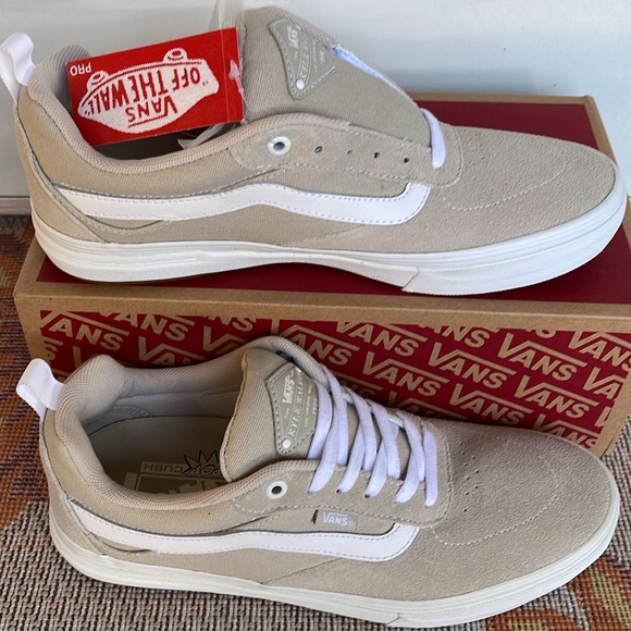 Vans WMNS Kyle Walker Pro
Antique/Rose
VN0A4UWS2LY
Sneakers - Picture 4 of 16